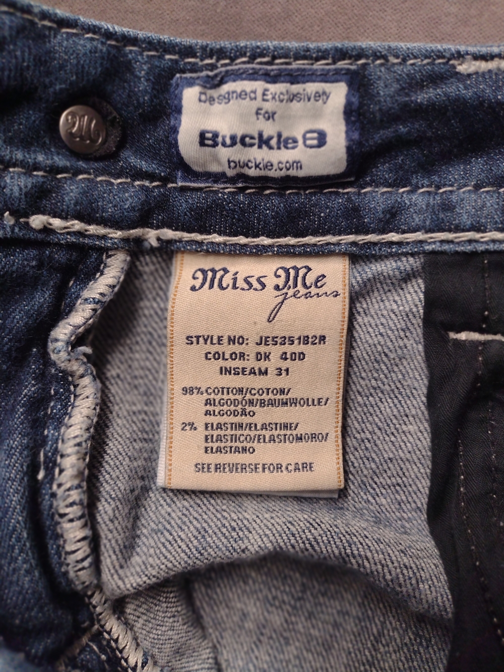 Miss Me 29/30 Buckle JE5351B2R Blue Boot Cut  Embellished Distressed Jeans - Picture 4 of 16